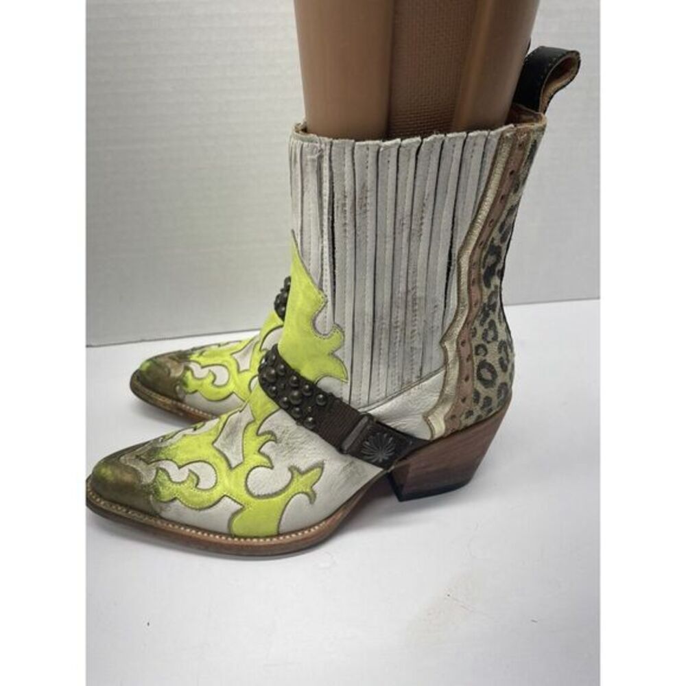 Mezcalero boots Size 7.5 USA 24 1/2 women's - white leather EUC‎